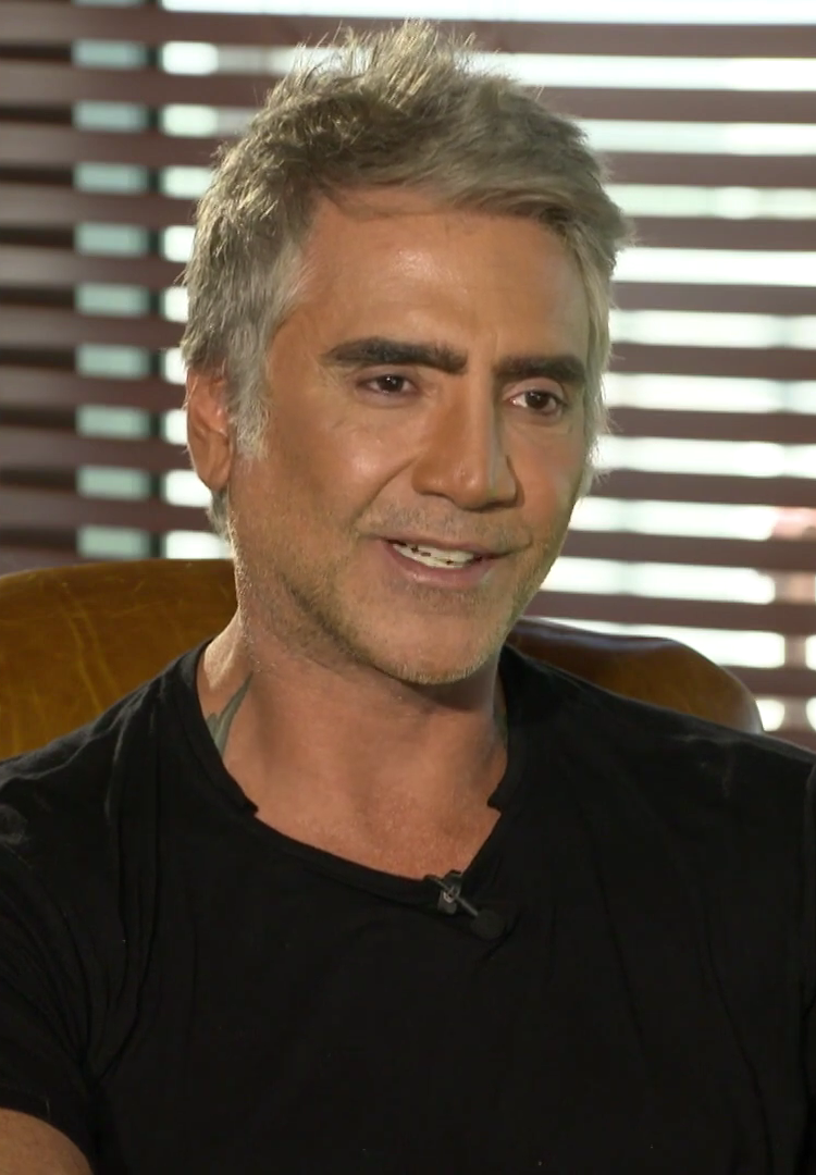 Tony Dandrades, CC BY-SA 3.0, via Wikimedia Commons Alejandro Fernandez tickets